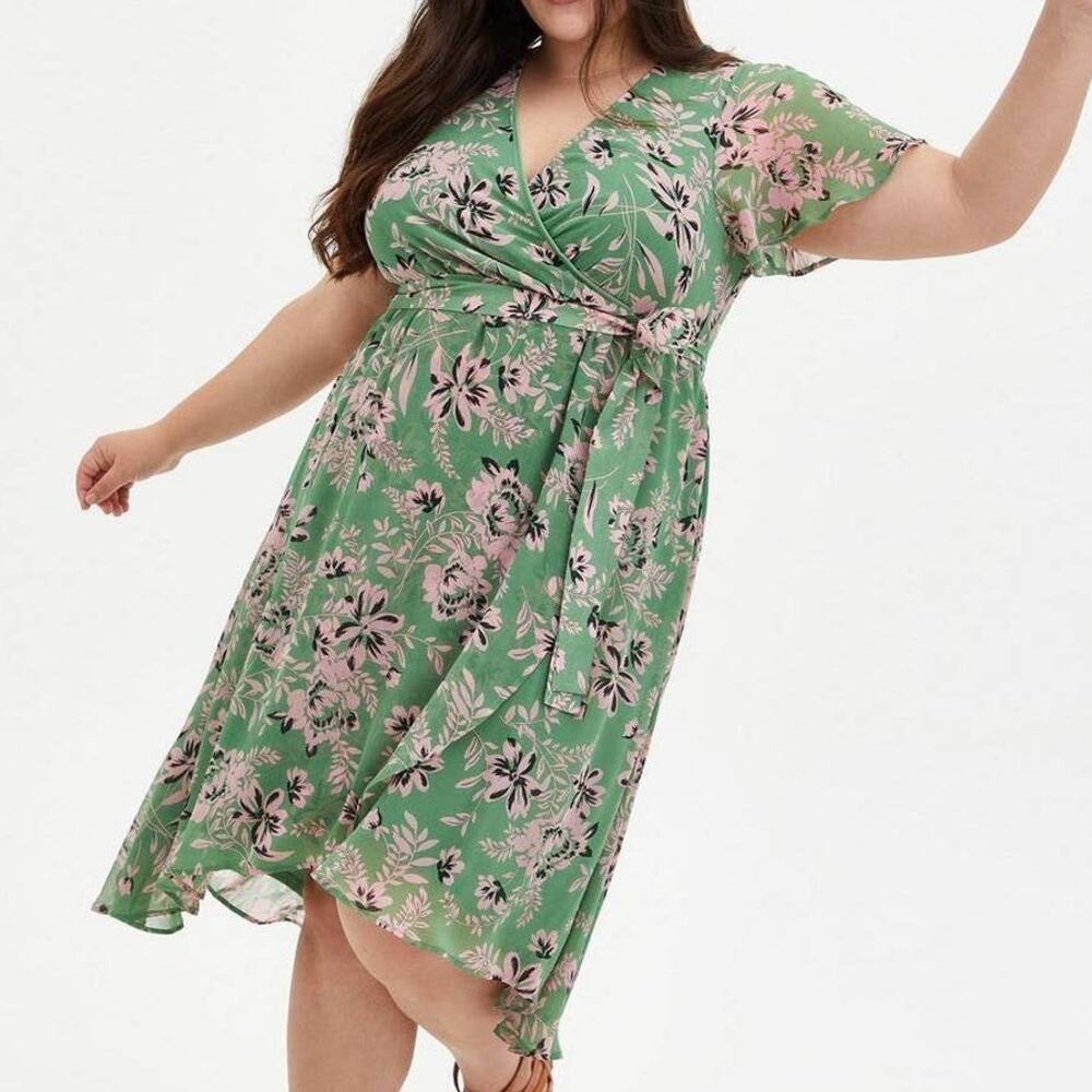 TORRID Green Floral Chiffon Wrap Midi Dress 0 Large L